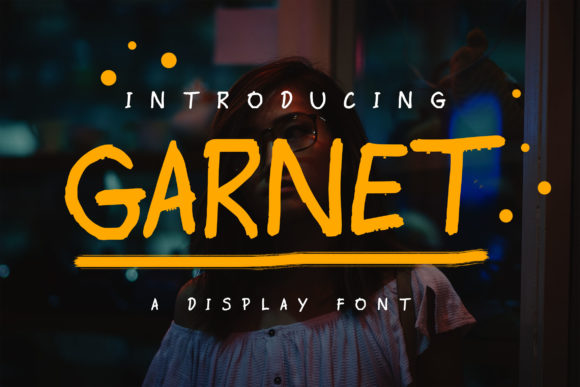 Garnet: A Modern Display Font for Bold Branding